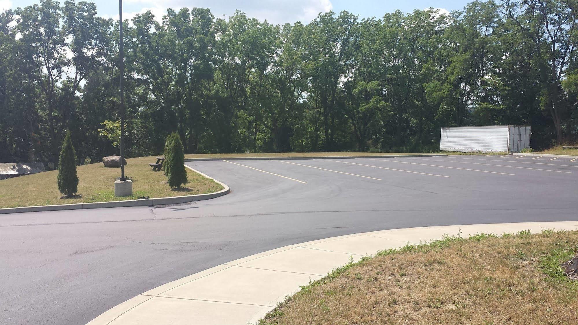 Paradise Inn & Suites Towanda Exterior photo